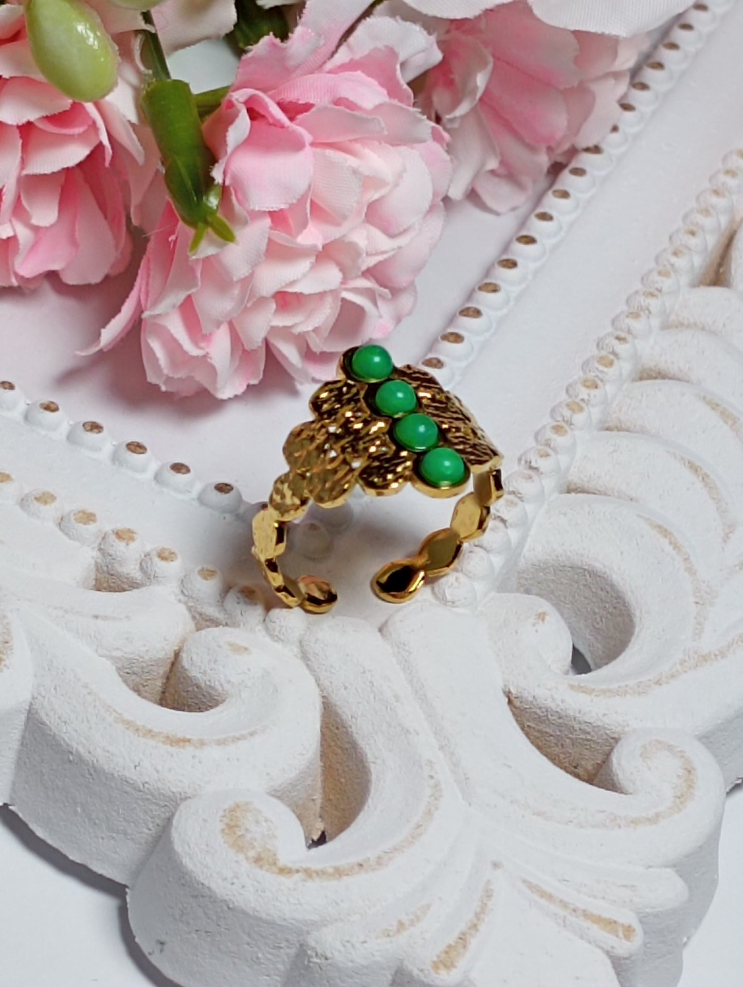 Anillo FLAVIE con piedras naturales verdes